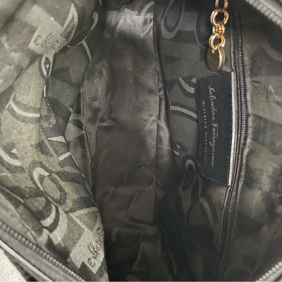 Salvatore Ferragamo Vintage Crossbody Bag Enamel Shoulder Vara - Picture 7 of 16